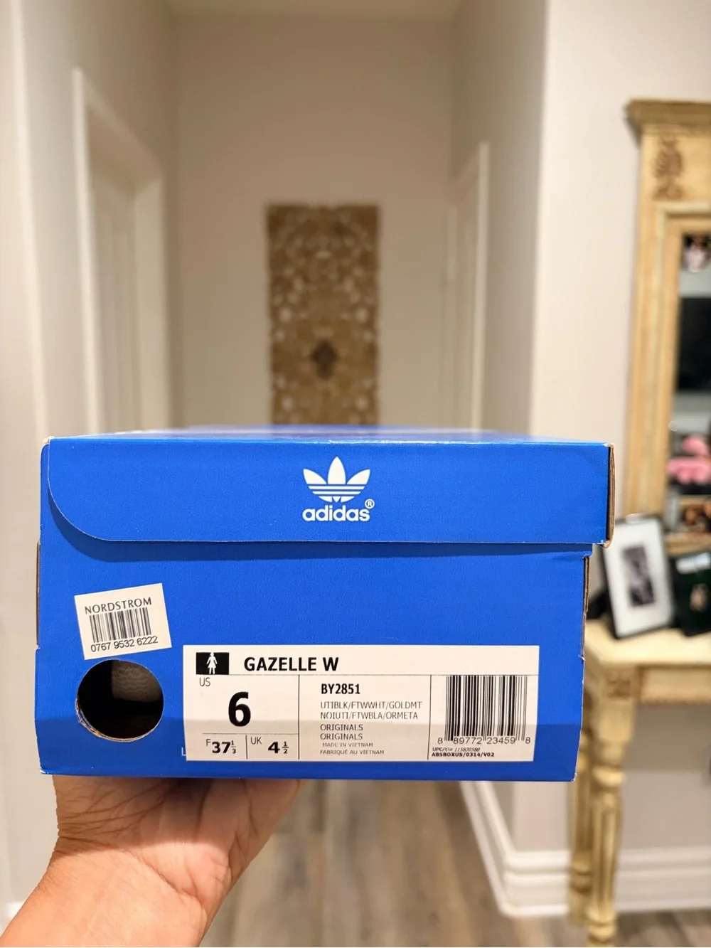 Adidas Gazelle Sneakers SZ 6